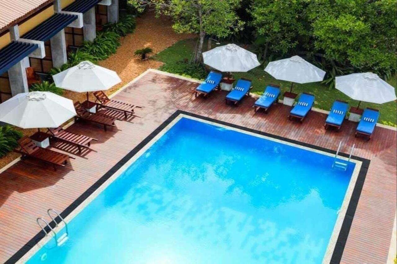 Amagi Aria Airport Transit Hotel Негомбо Екстериор снимка