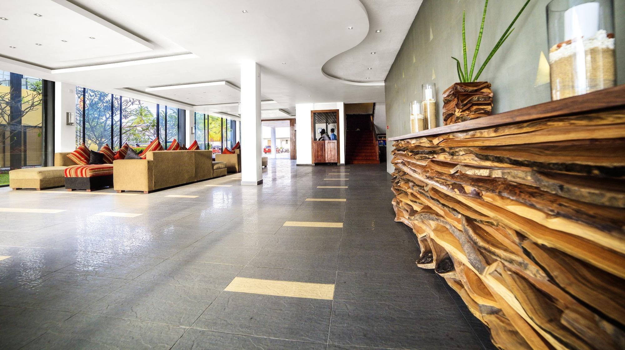 Amagi Aria Airport Transit Hotel Негомбо Екстериор снимка