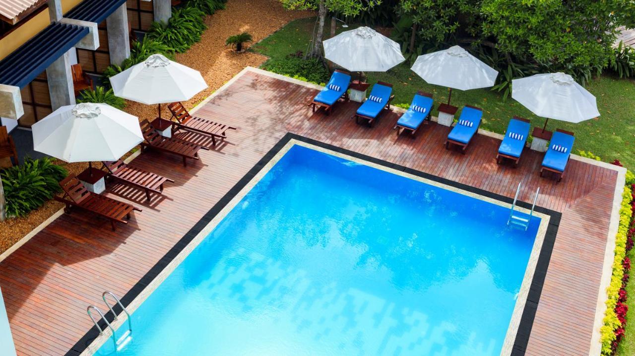 Amagi Aria Airport Transit Hotel Негомбо Екстериор снимка